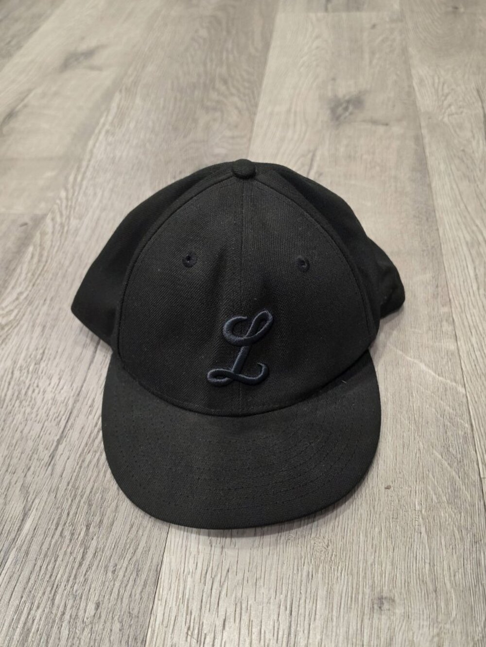 Black New Era 59Fifty Fitted Hat With Embroidered "L" Logo Size 7 3/4 100% Polye